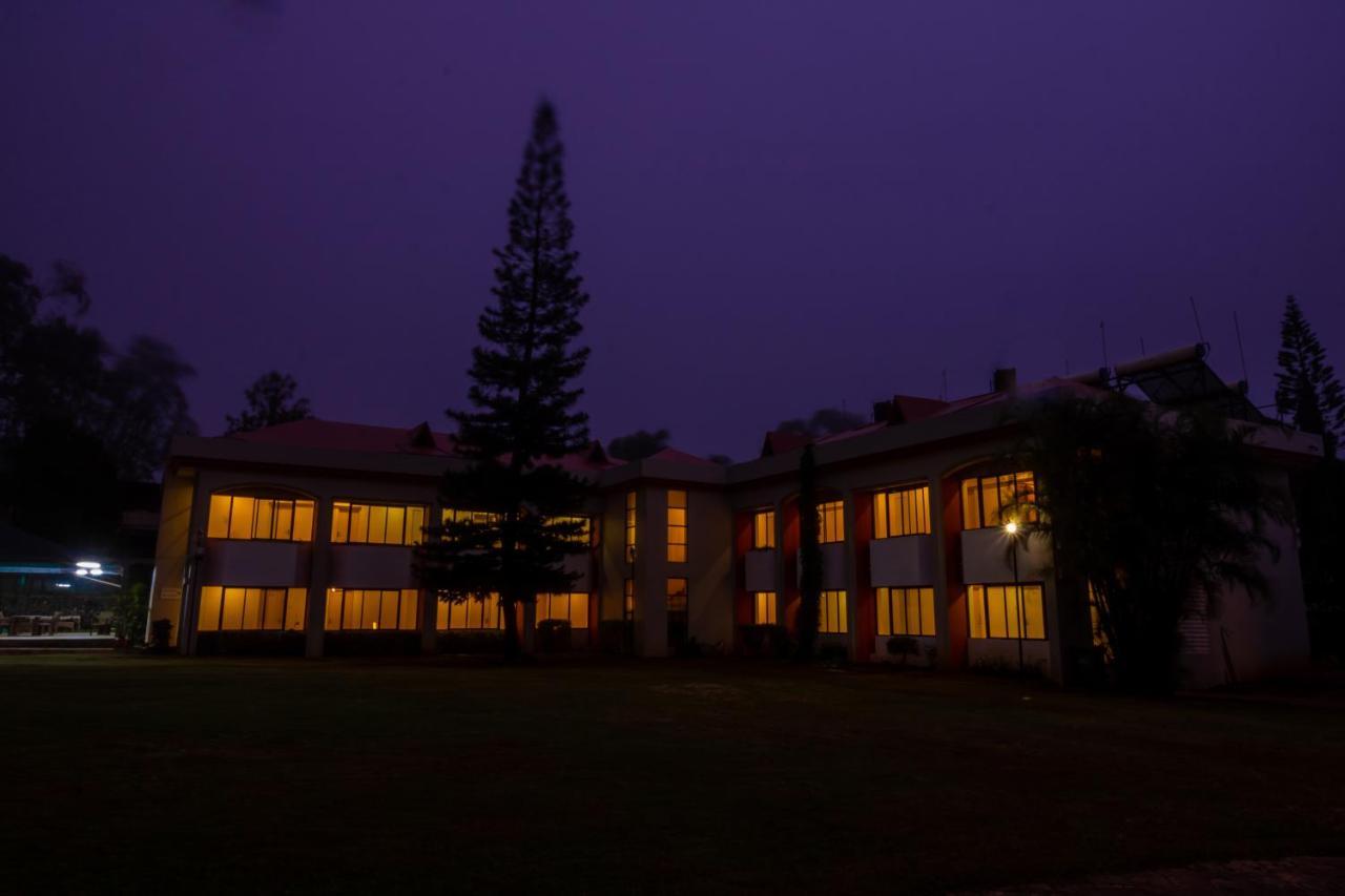Aveda Blue Country Resort Panchgani Luaran gambar