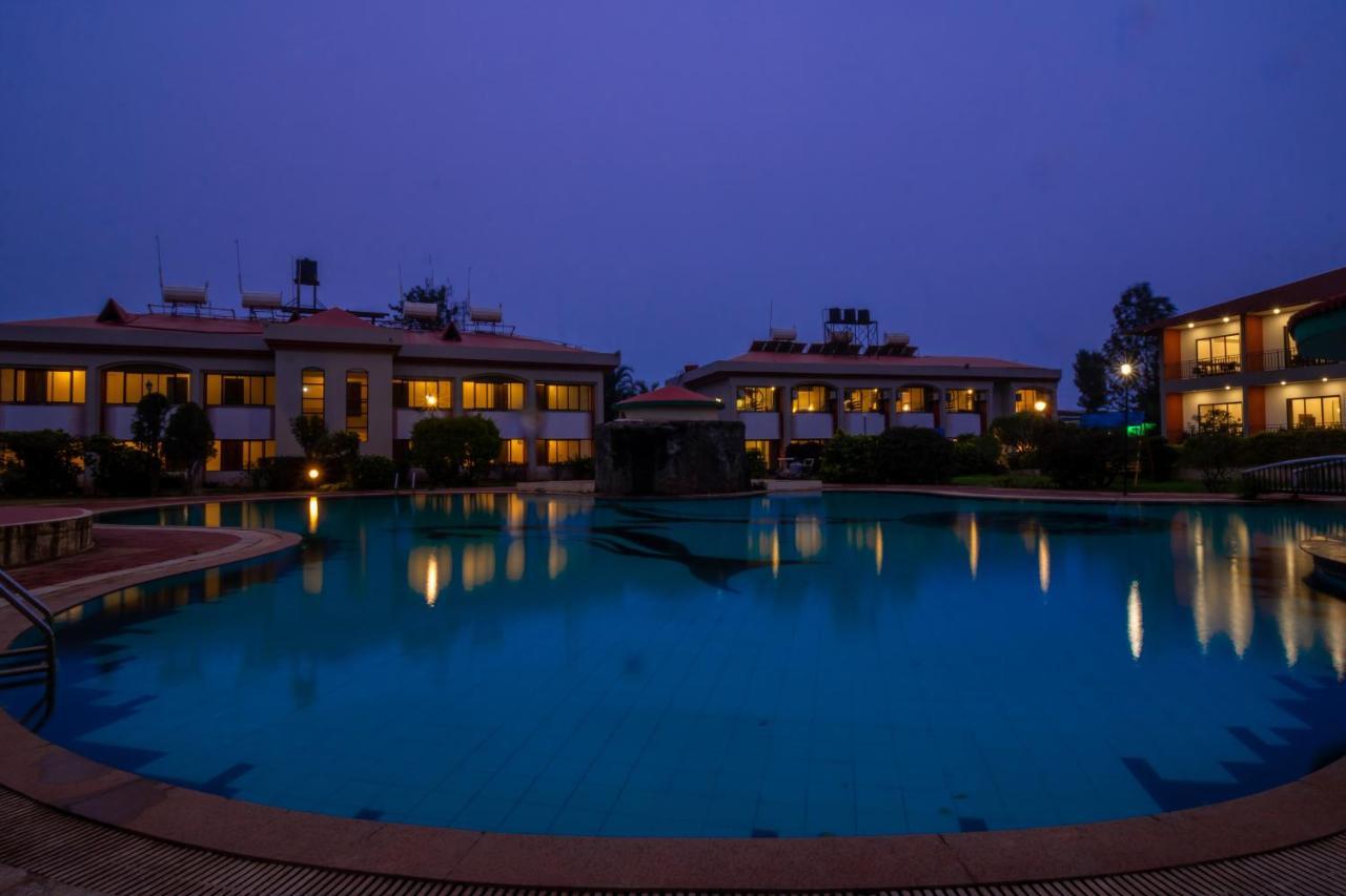 Aveda Blue Country Resort Panchgani Luaran gambar