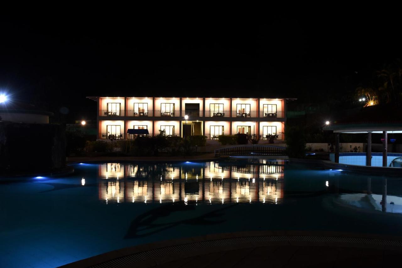 Aveda Blue Country Resort Panchgani Luaran gambar