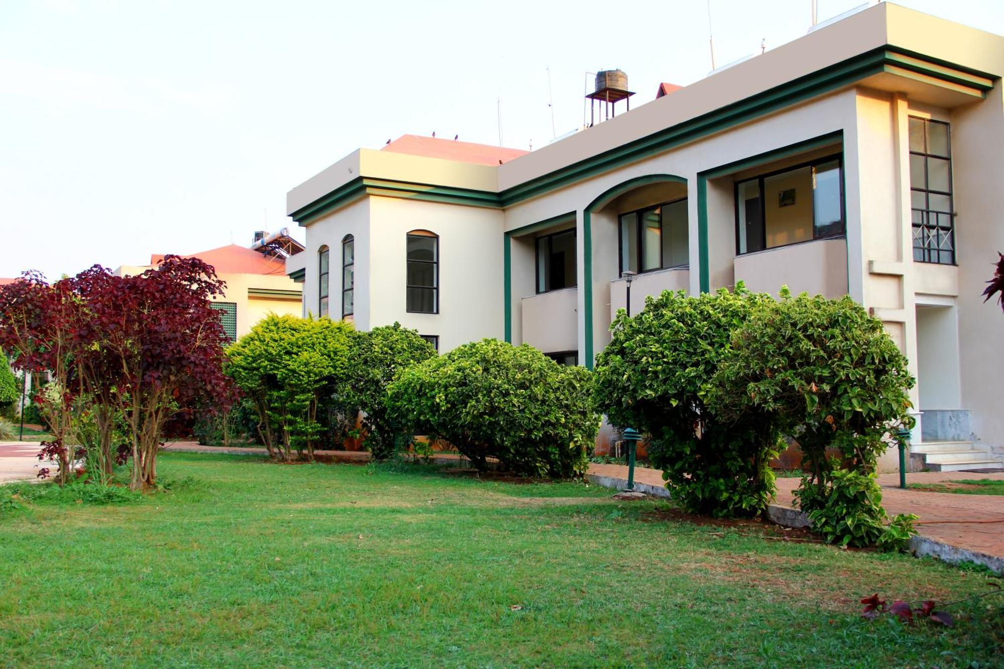 Aveda Blue Country Resort Panchgani Luaran gambar