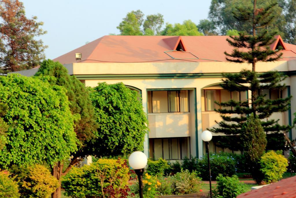 Aveda Blue Country Resort Panchgani Luaran gambar
