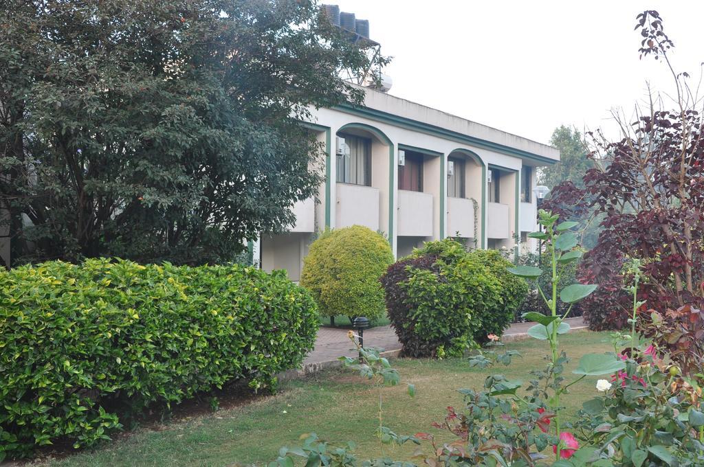 Aveda Blue Country Resort Panchgani Luaran gambar