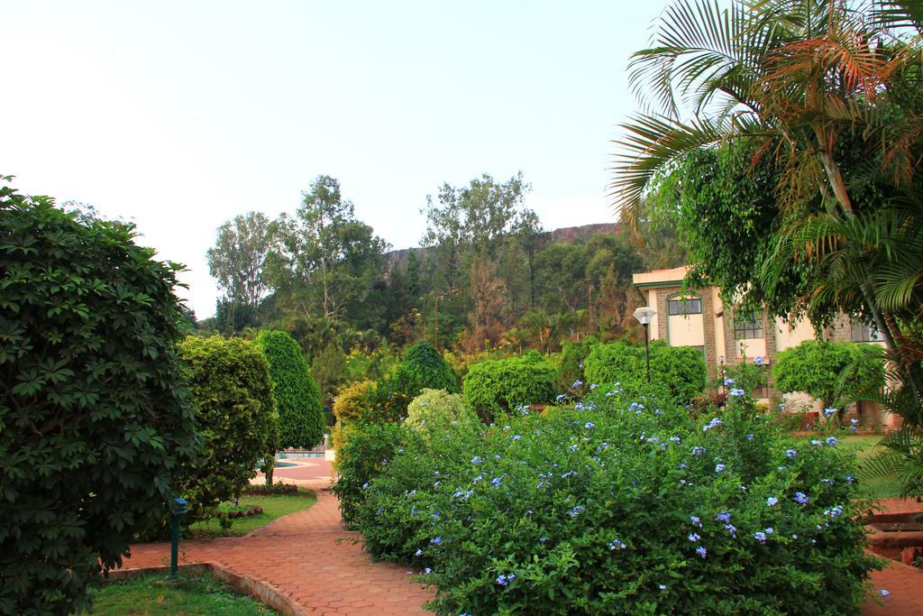 Aveda Blue Country Resort Panchgani Luaran gambar