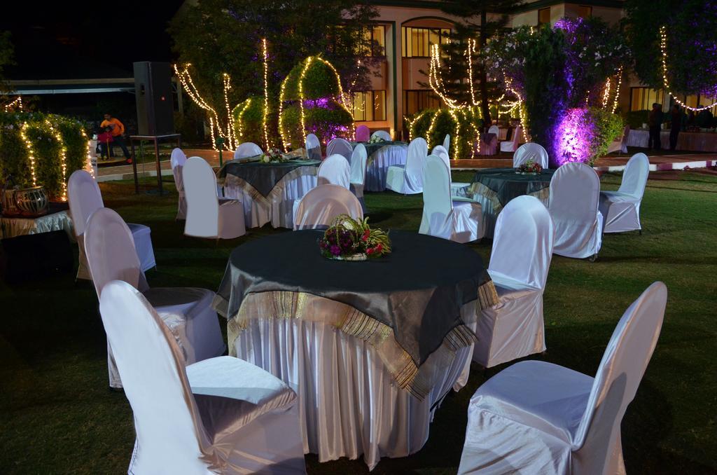 Aveda Blue Country Resort Panchgani Luaran gambar