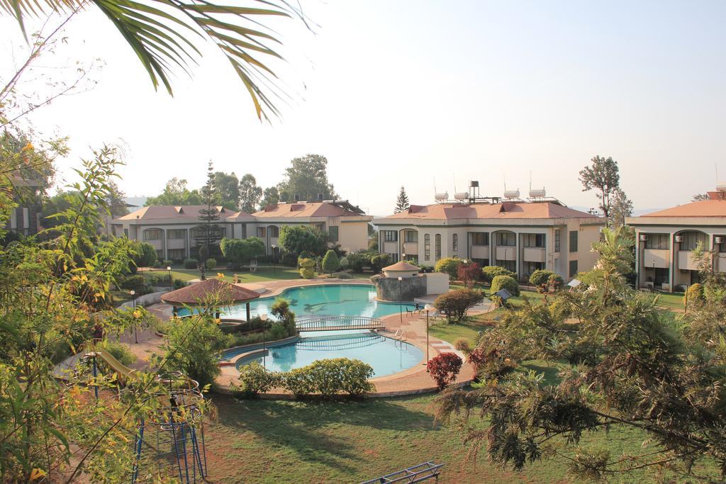 Aveda Blue Country Resort Panchgani Luaran gambar