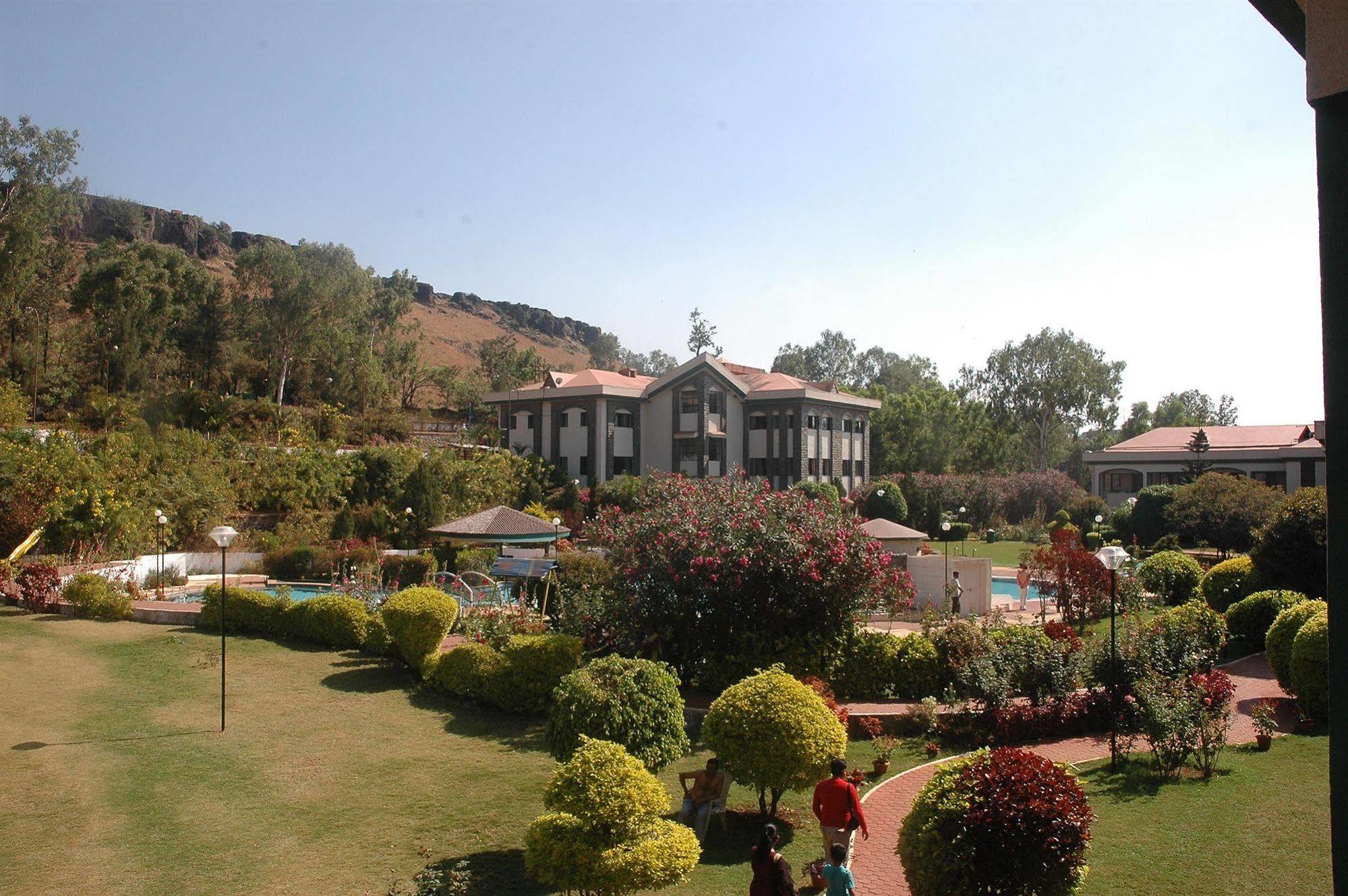 Aveda Blue Country Resort Panchgani Luaran gambar