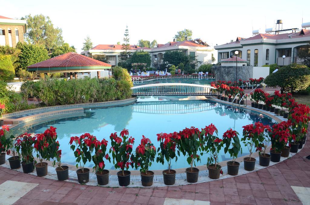Aveda Blue Country Resort Panchgani Luaran gambar